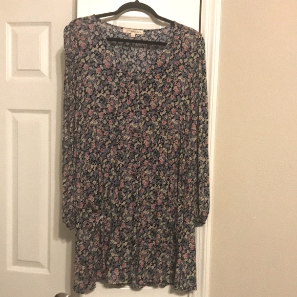 Ladies Flower Print Long Sleeve Romper With Front Pockets Never Worn. - Picture 1 of 3